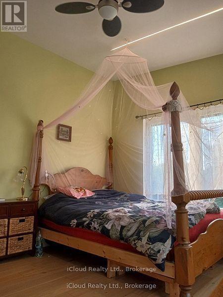 2216 Champlain Road Property Photo 35