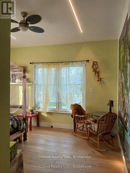 2216 Champlain Road Property Photo 36