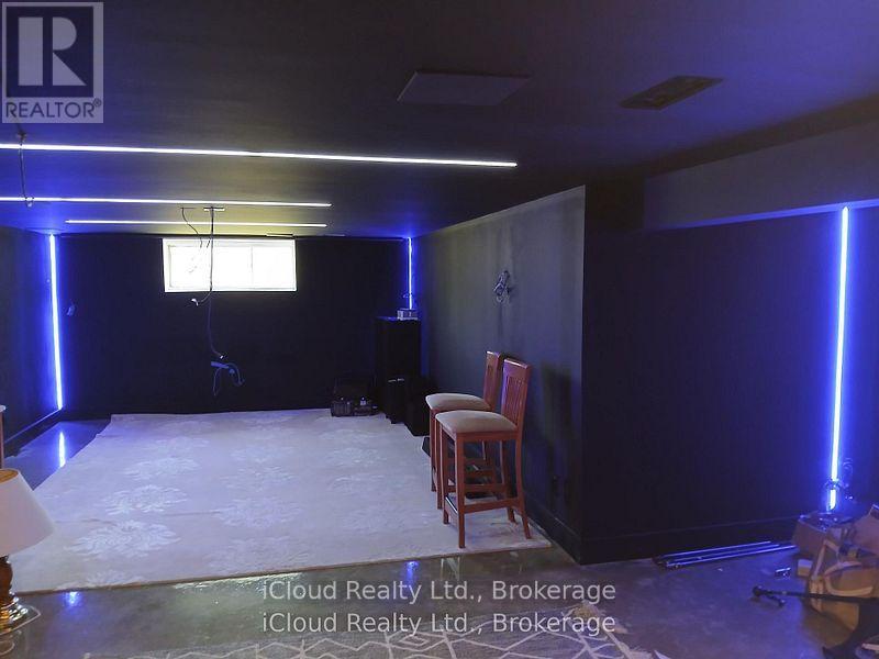 2216 Champlain Road Property Photo 39
