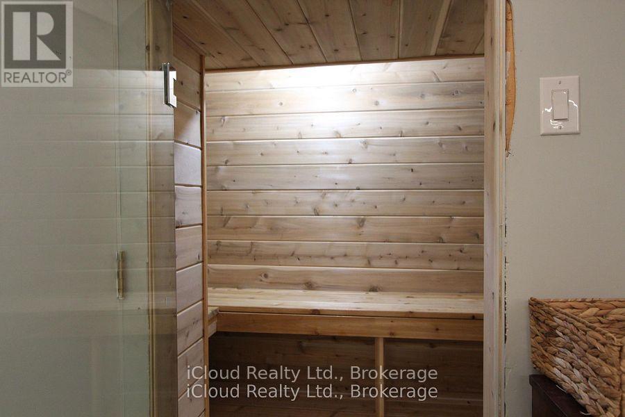 2216 Champlain Road Property Photo 41
