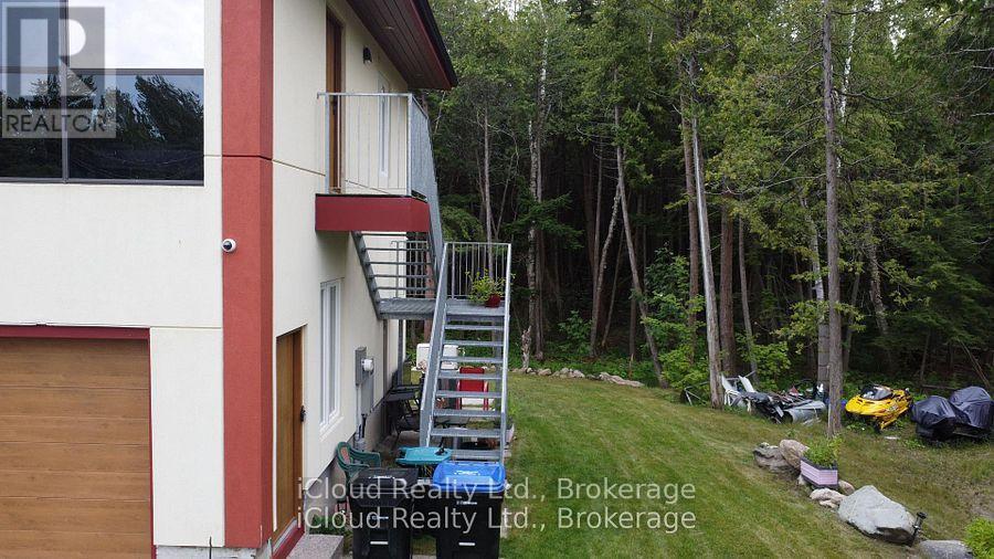 2216 Champlain Road Property Photo 43