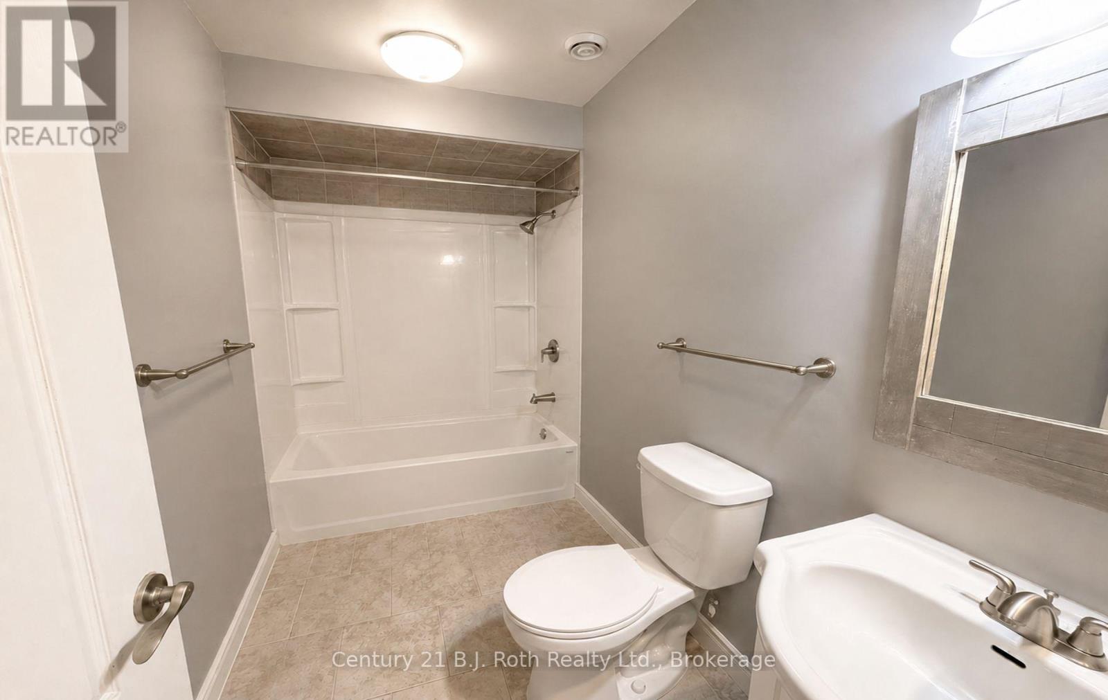 100 Cameron Street Property Photo 17