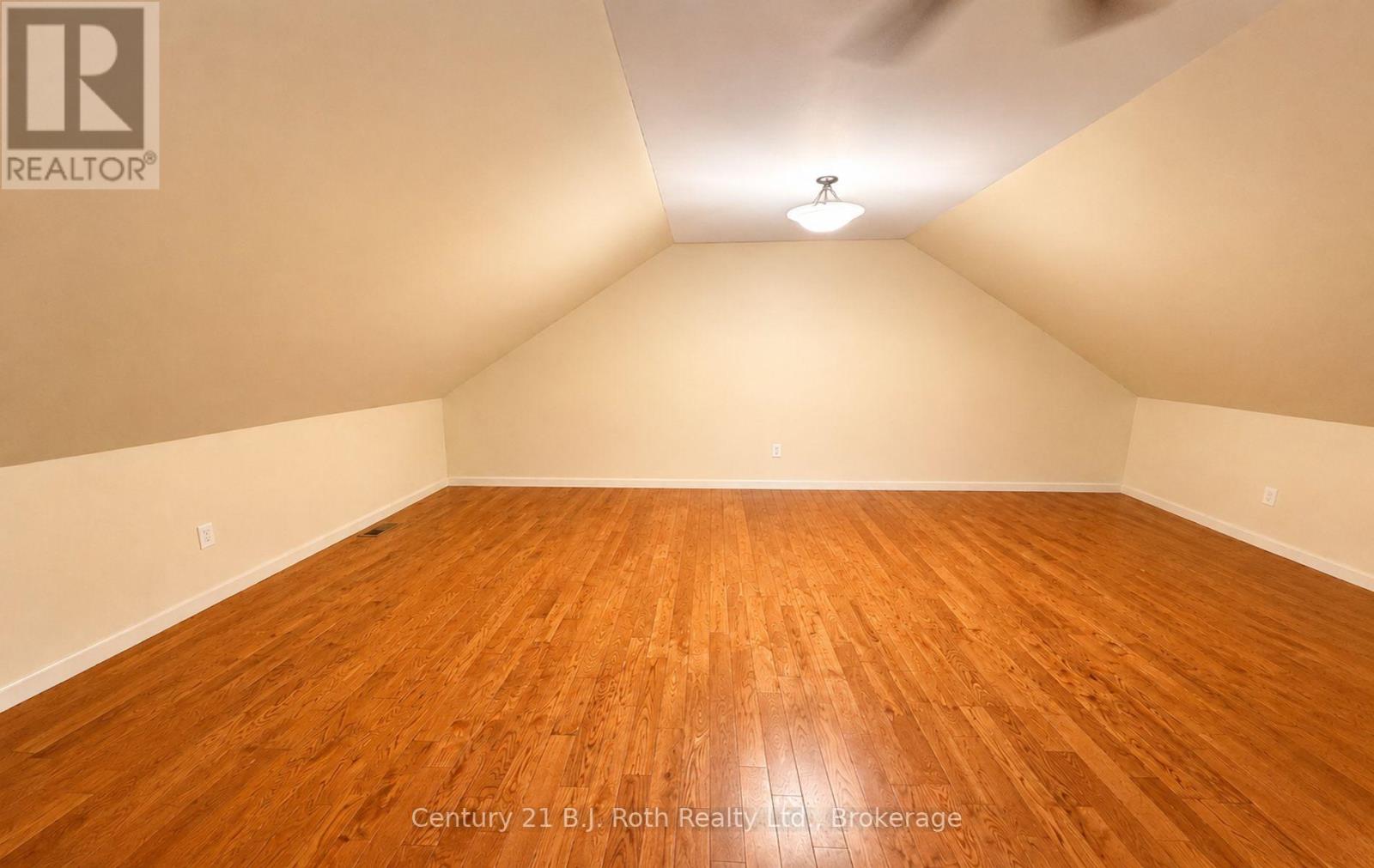 100 Cameron Street Property Photo 19