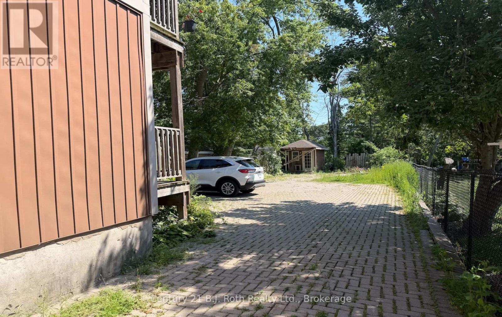 100 Cameron Street Property Photo 22