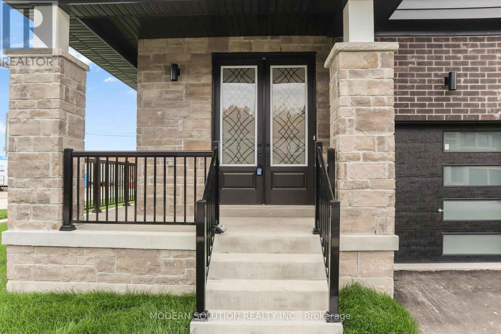 58 Del Ray Crescent Property Photo 3