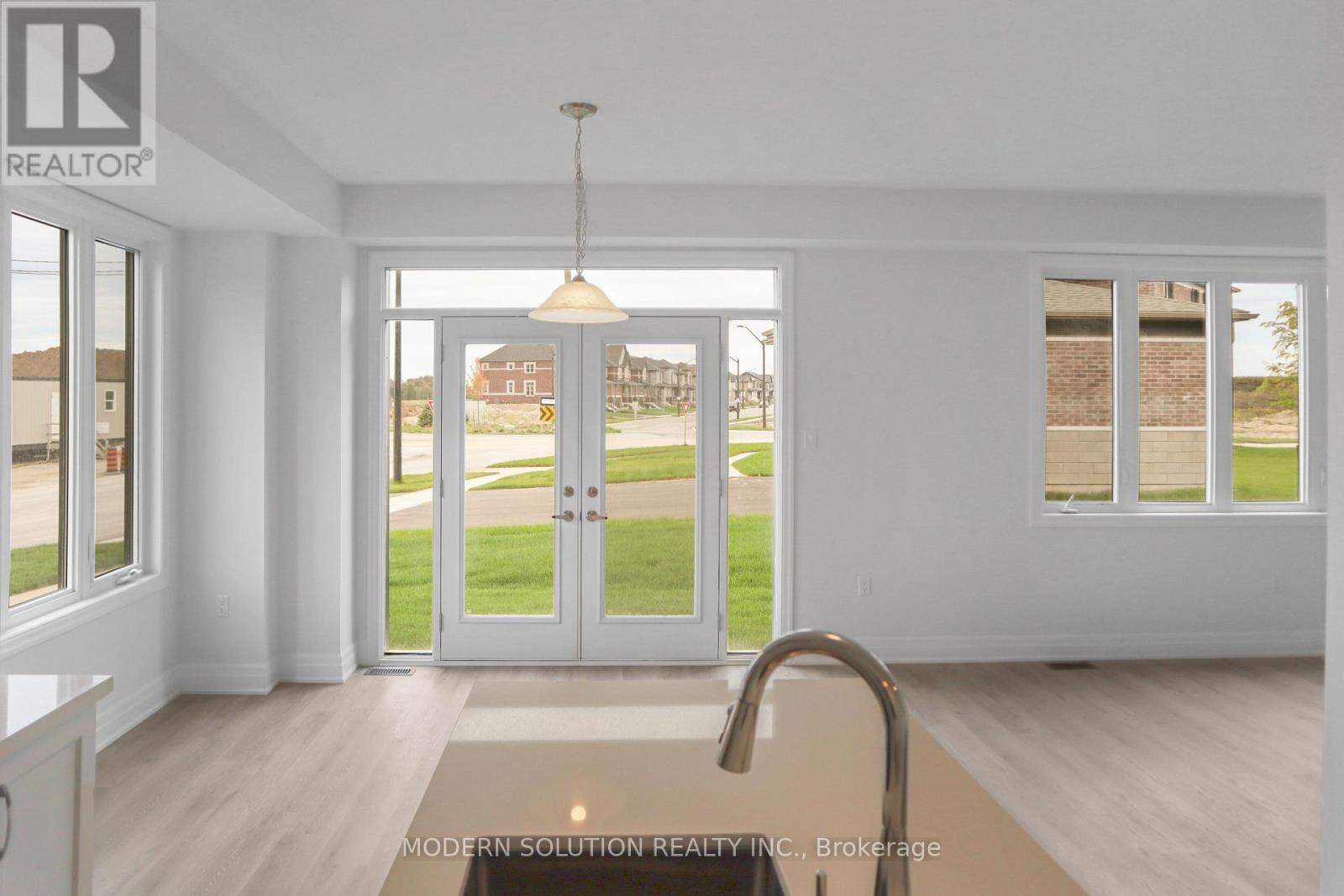 58 Del Ray Crescent Property Photo 6