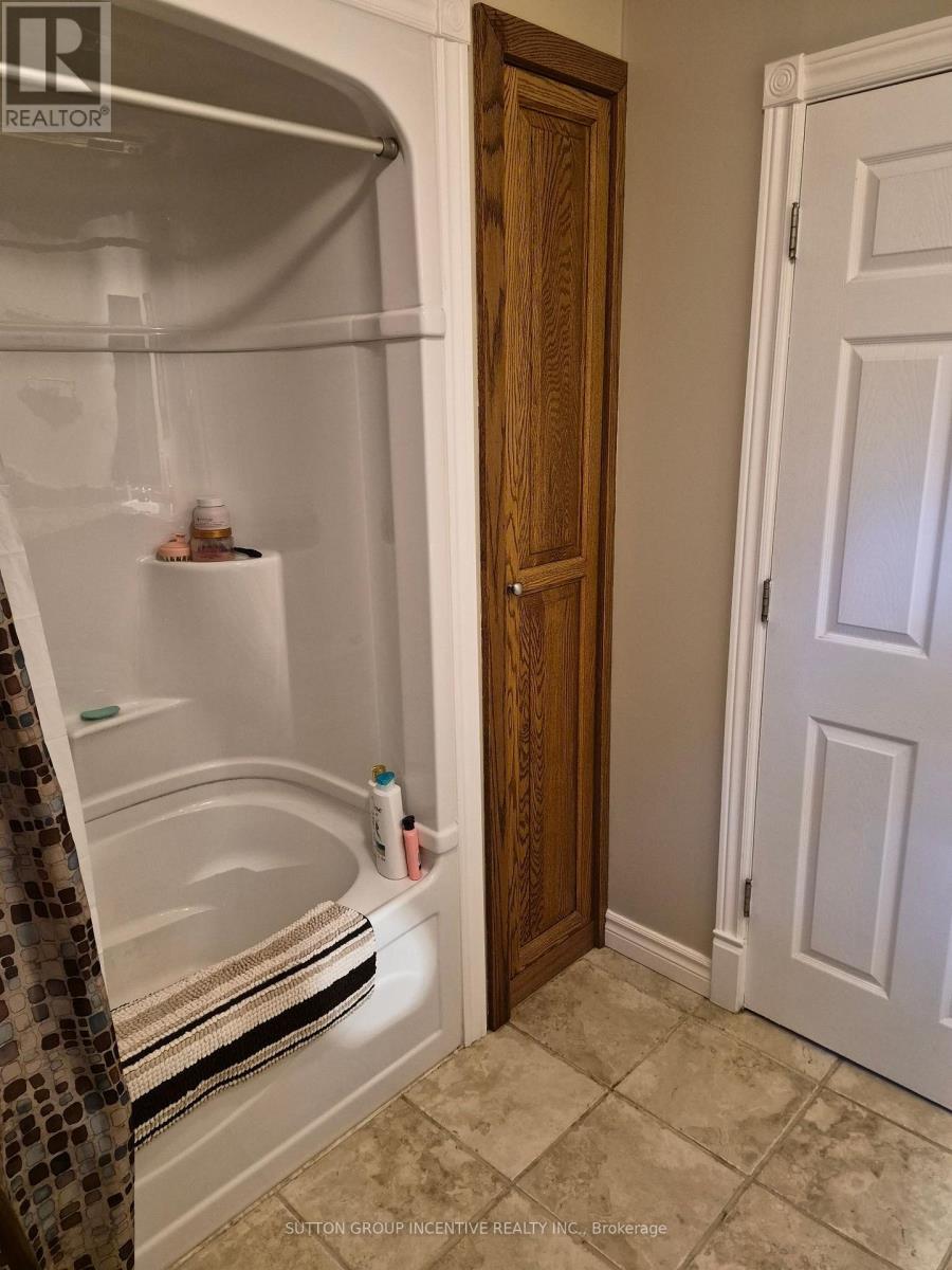 28 Melville Street Property Photo 17