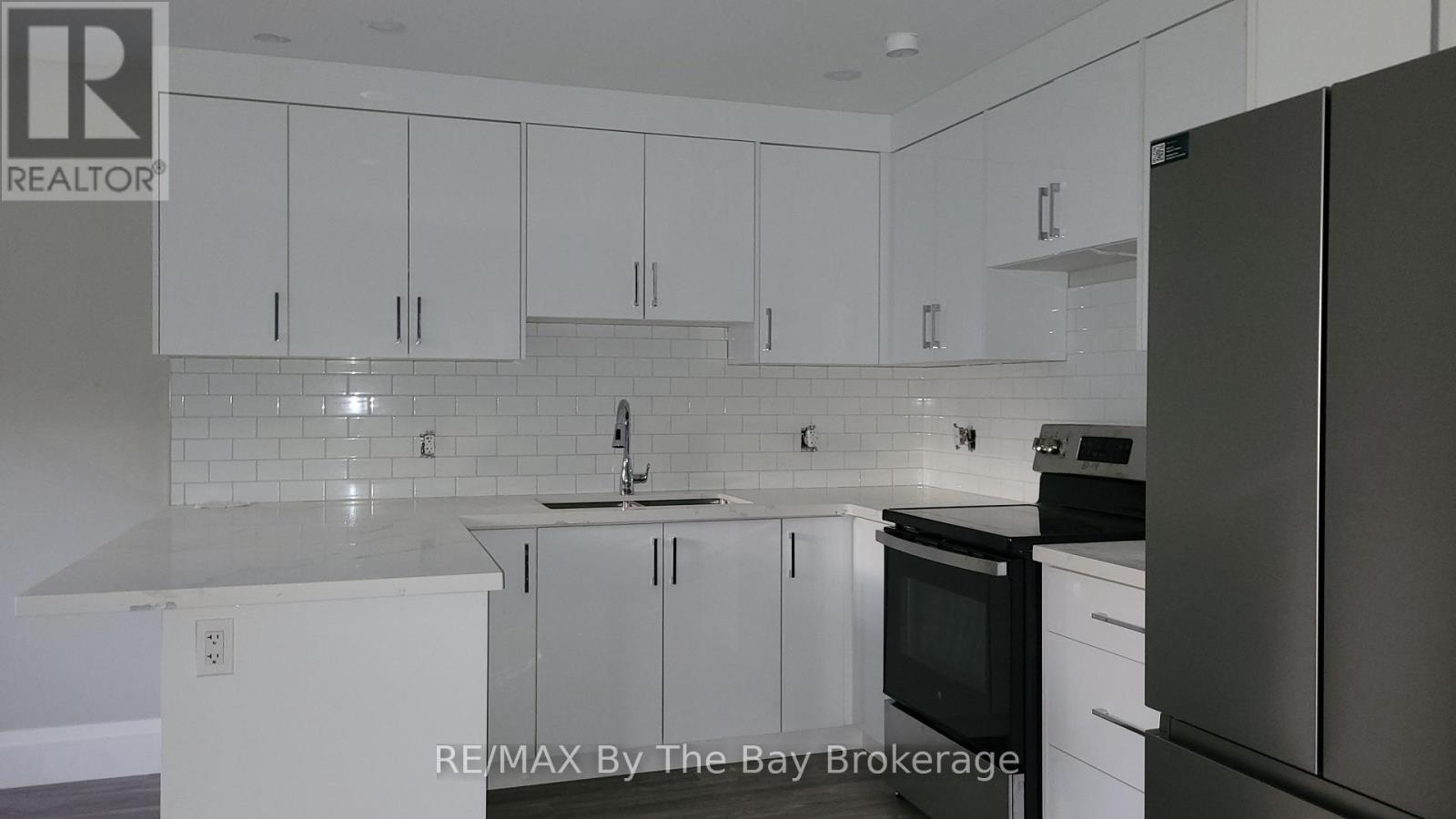 #1 - 436 5th Avenue Property Photo 6