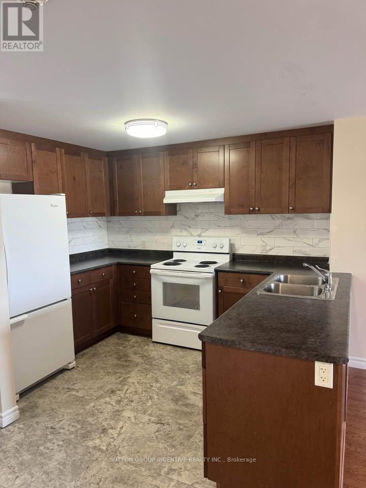 405 - 496 Yonge Street Property Photo 4