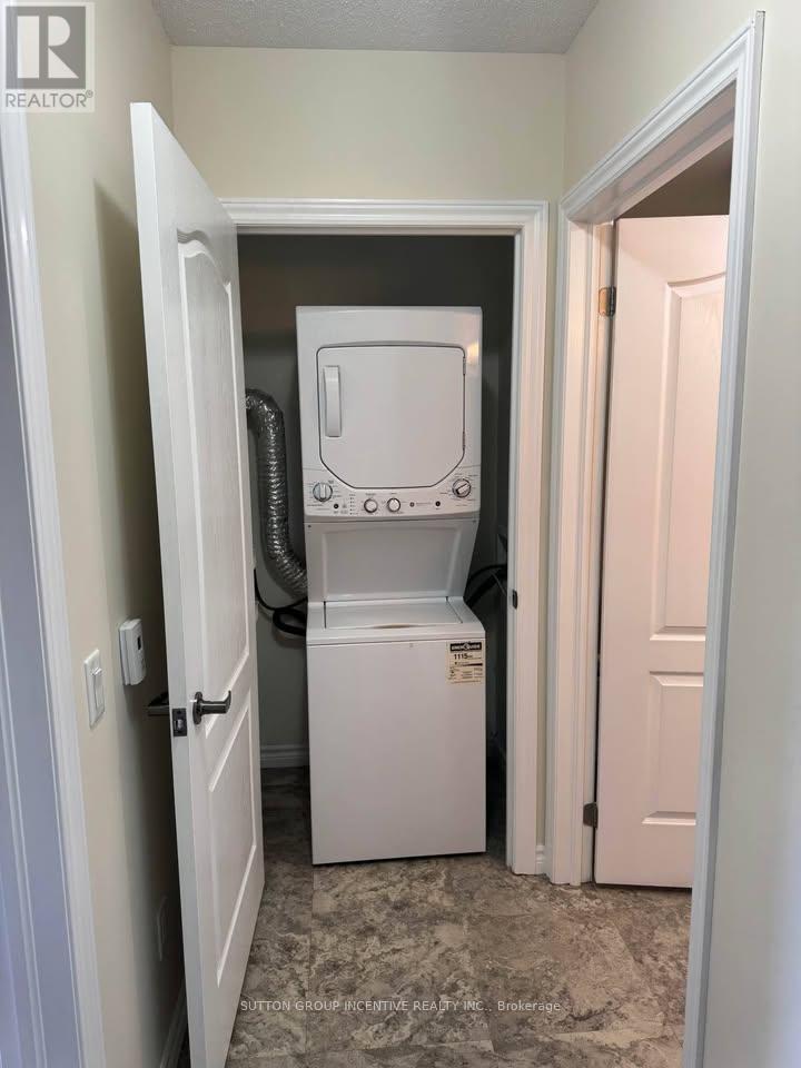 405 - 496 Yonge Street Property Photo 8