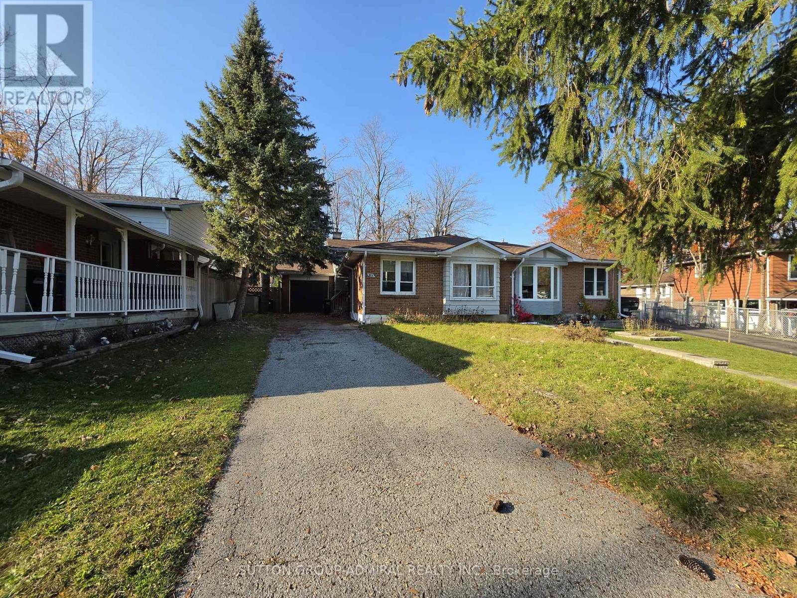 21 Ashdale Court Property Photo 1