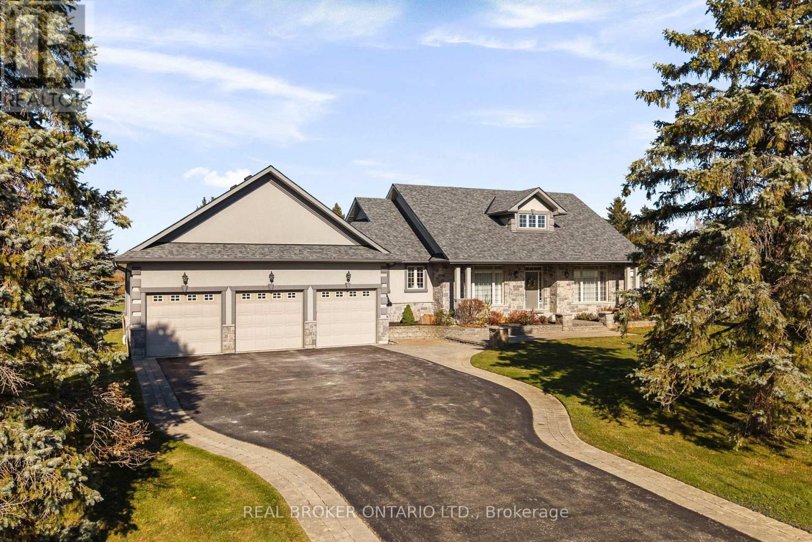 1046 Hurlwood Lane Property Photo 1