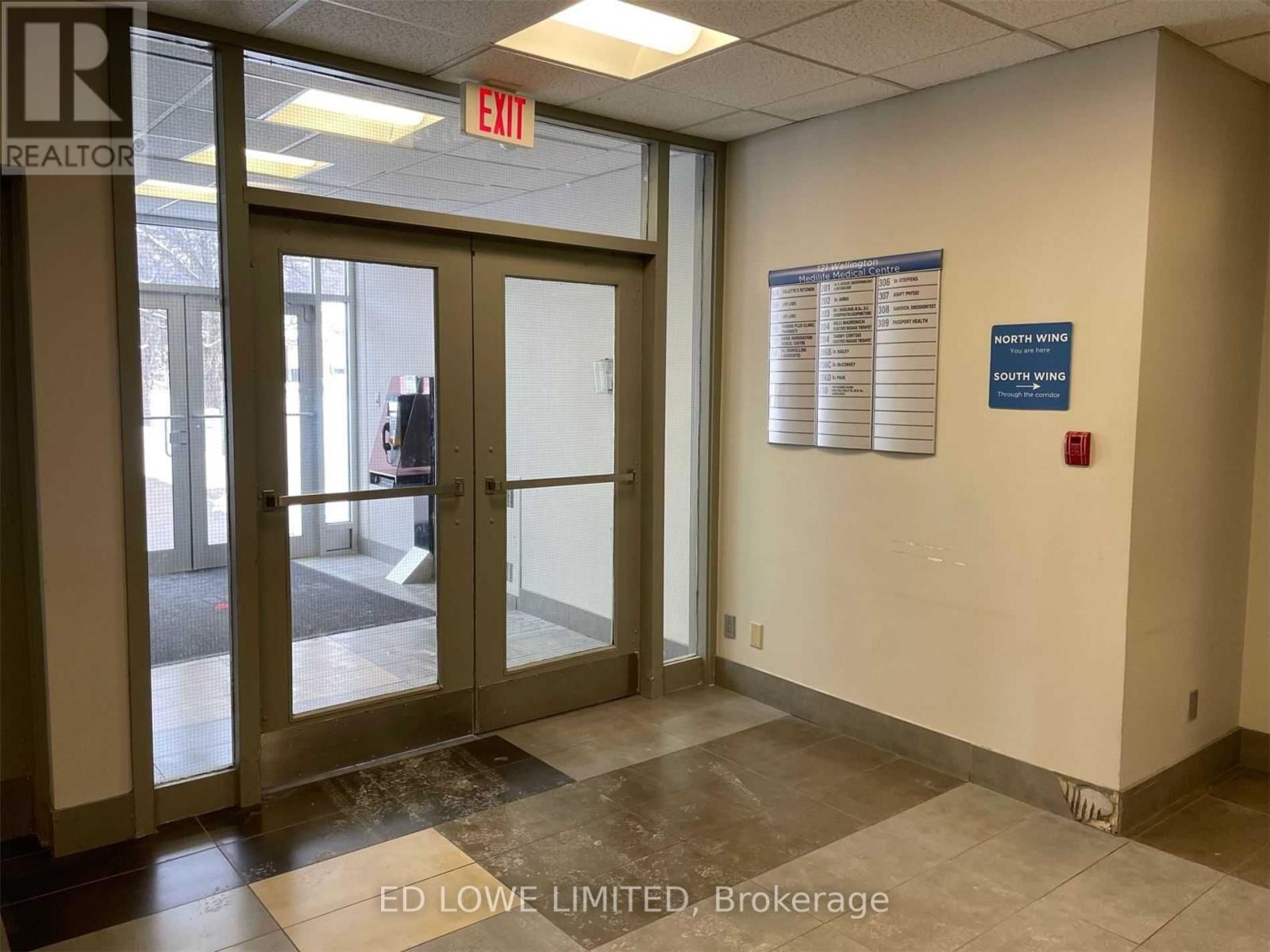 200 - 121 Wellington Street W Property Photo 2