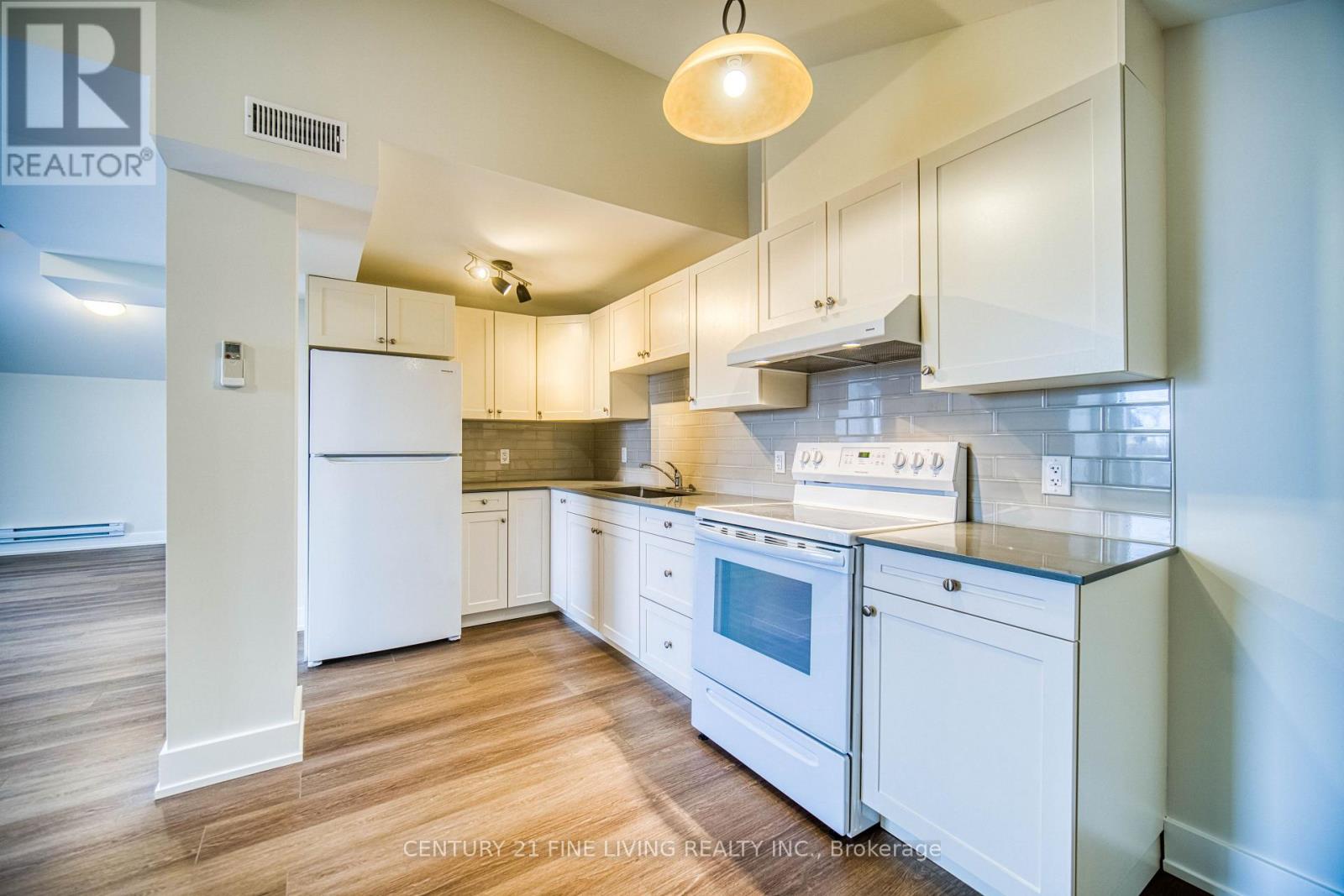 1614 Ridge Road E Property Photo 22