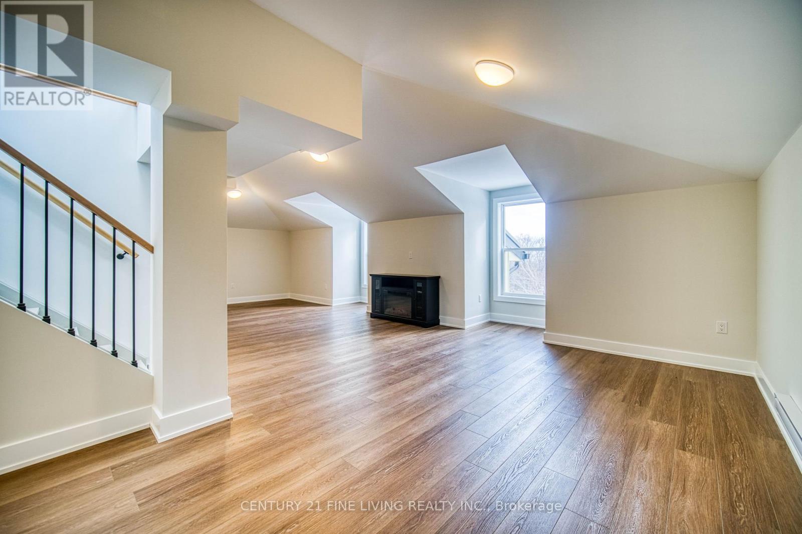1614 Ridge Road E Property Photo 24
