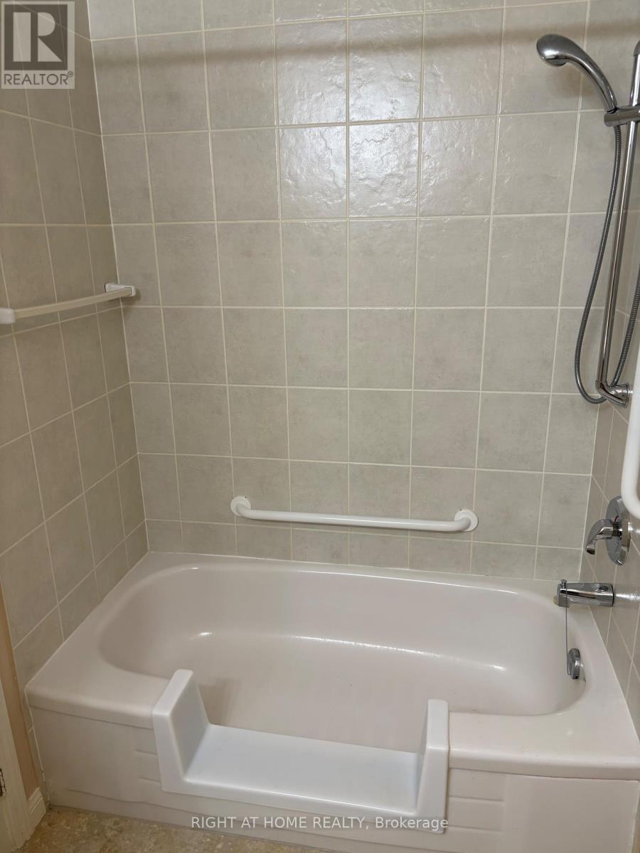 417 - 90 Dean Avenue Property Photo 37