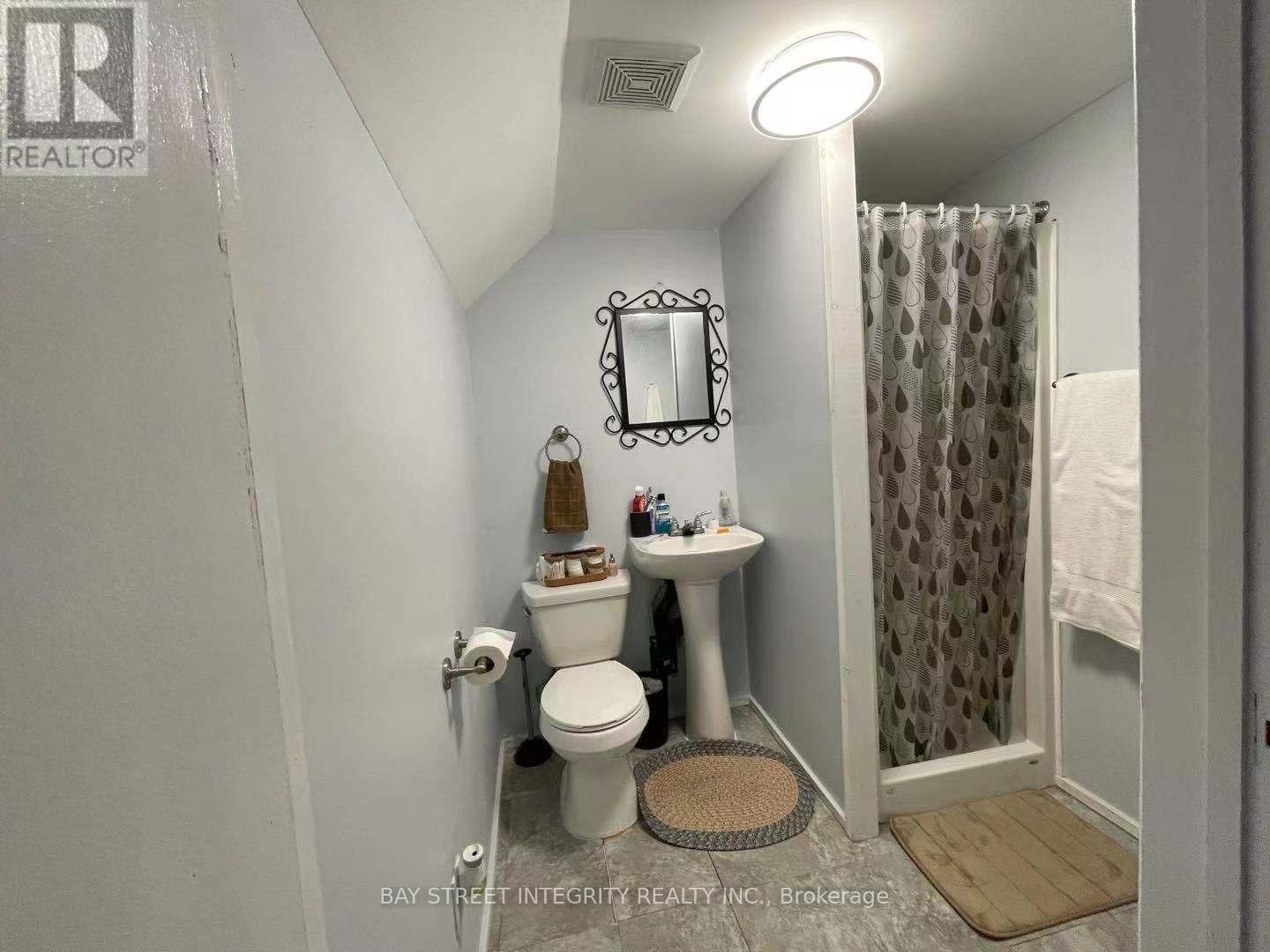 Bsmt - 18 Elizabeth Street Property Photo 5