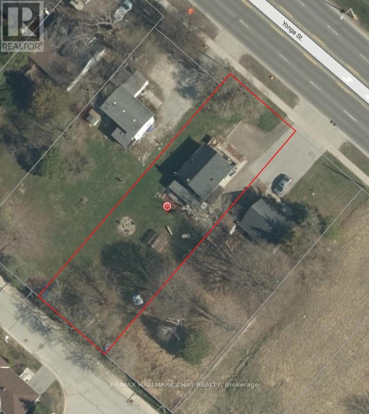 374 Yonge Street Property Photo 2