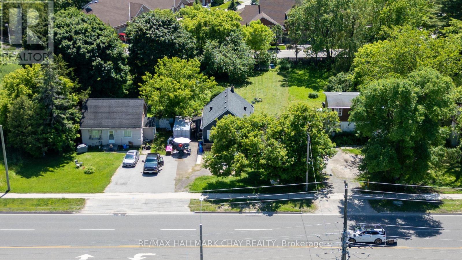 374 Yonge Street Property Photo 7