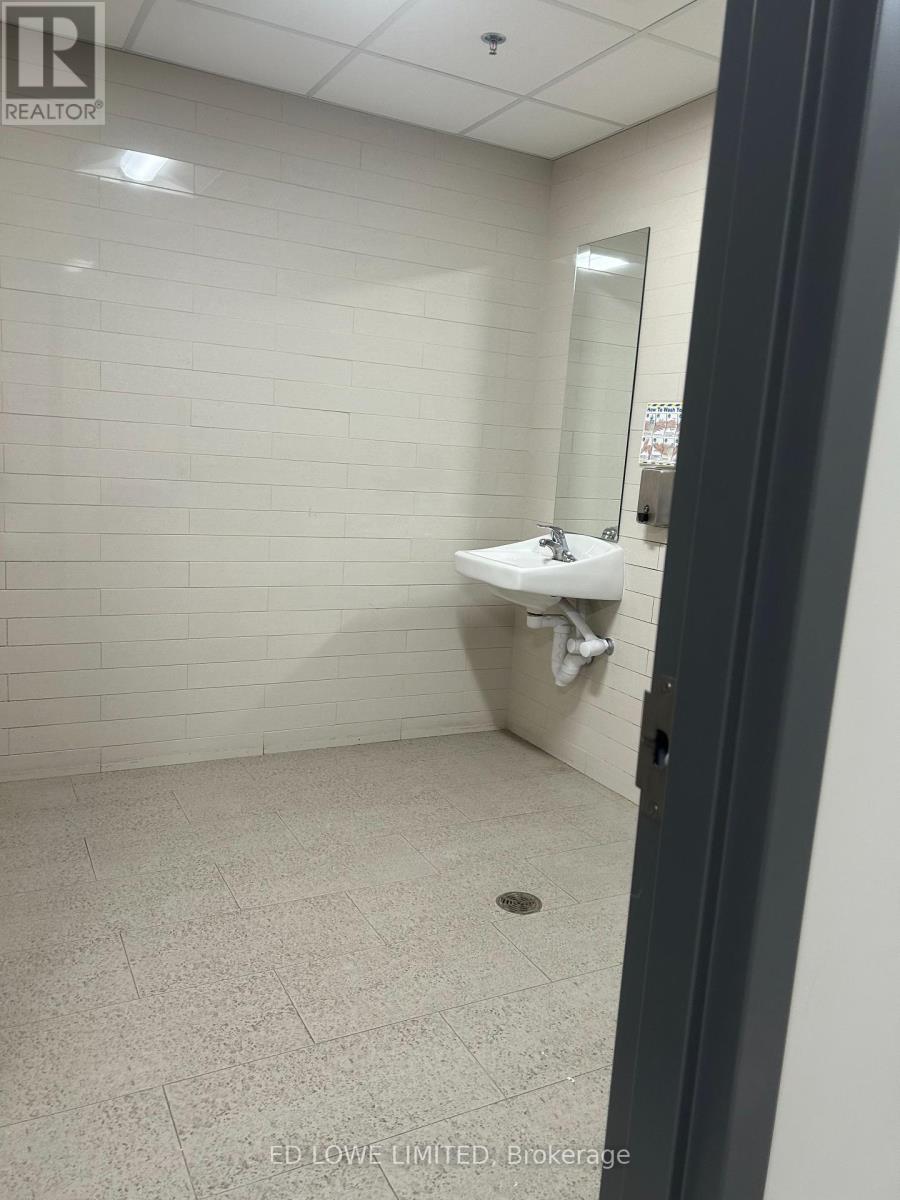 #200 - 222 Mapleview Drive W Property Photo 8
