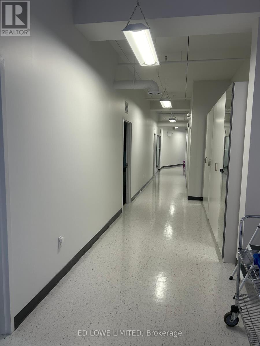 #200 - 222 Mapleview Drive W Property Photo 12