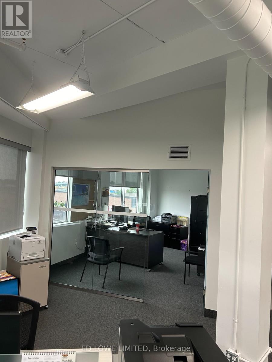 #200 - 222 Mapleview Drive W Property Photo 23