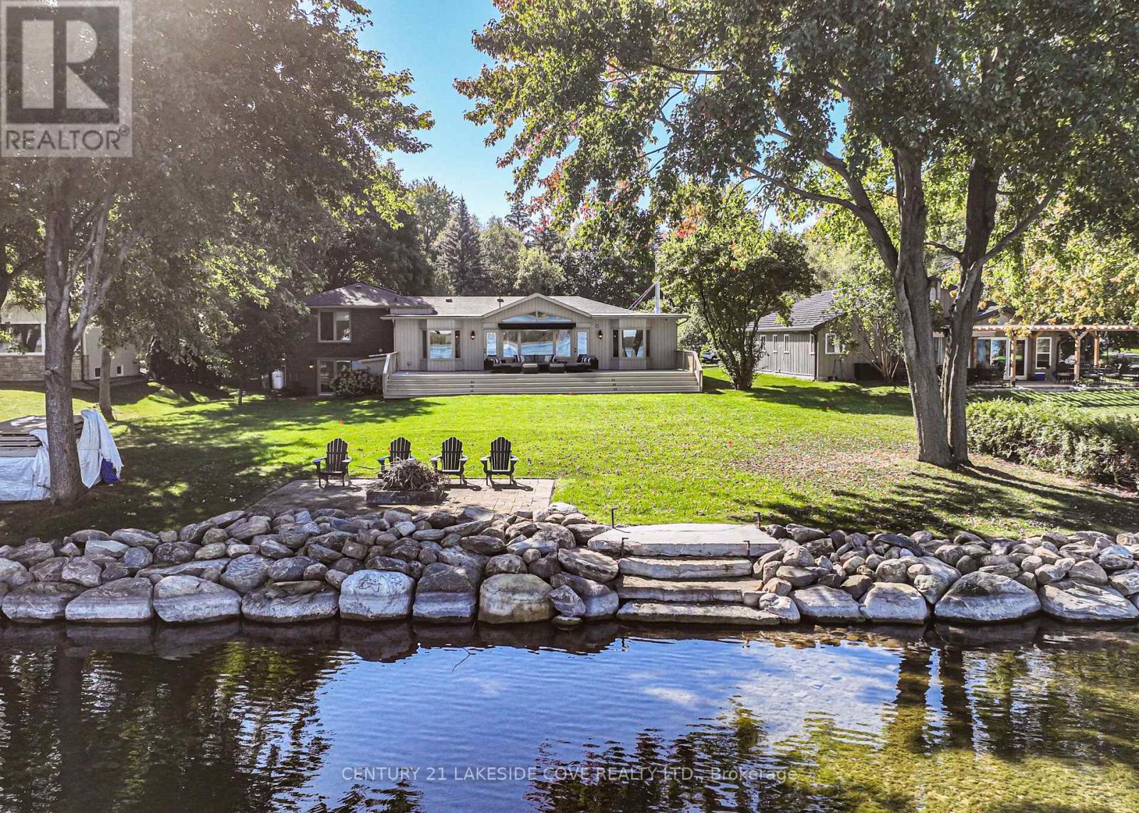 6 Thicketwood Place Property Photo 1