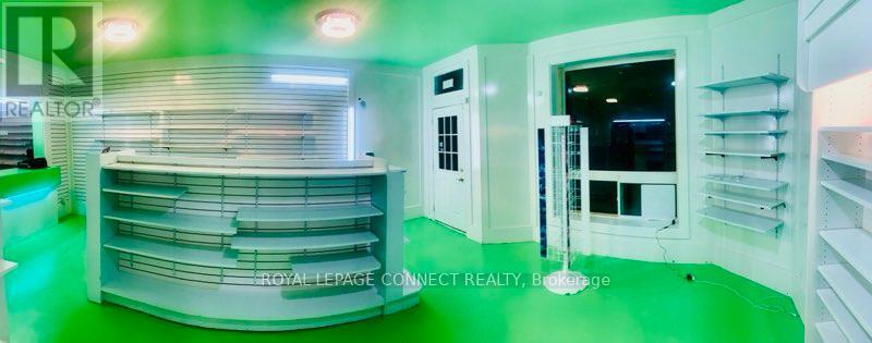 4570 Penetanguishene Road Property Photo 4