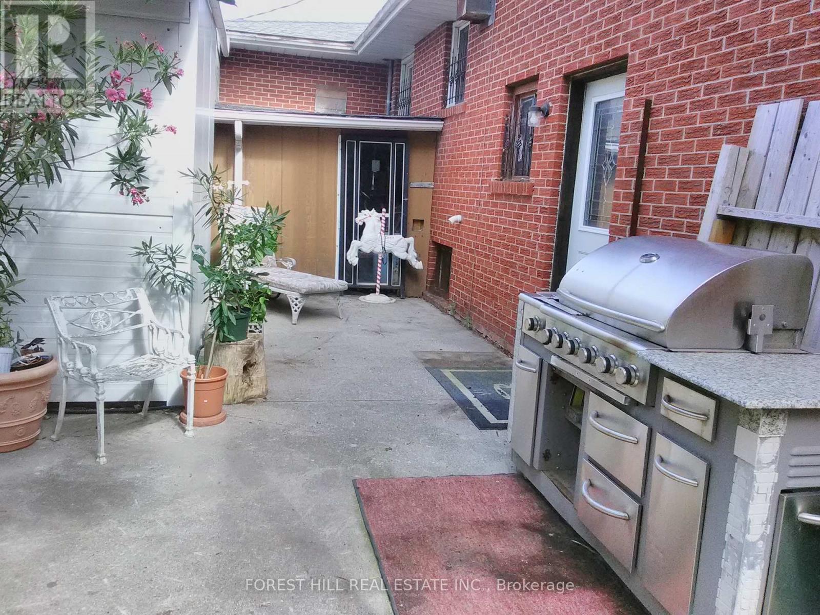 7 Booth Street Property Photo 33