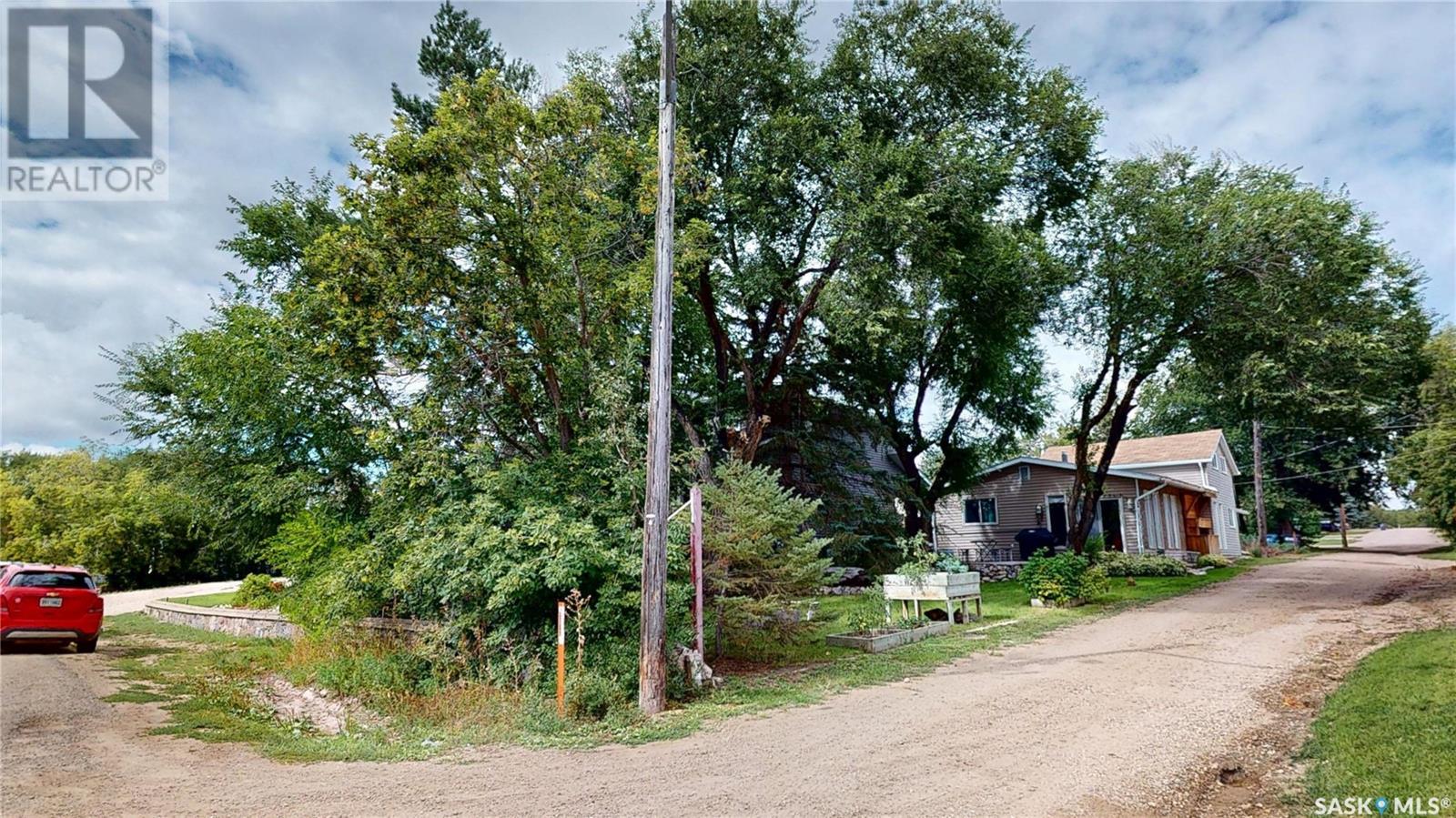 41 Hiawatha Street Property Photo 36