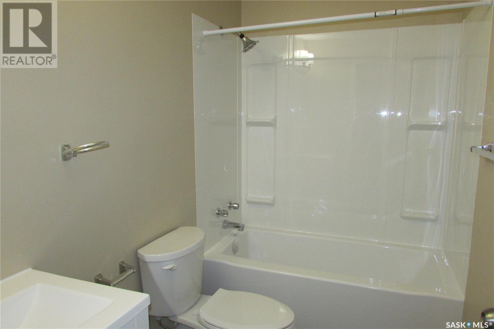 20-24 Empress Drive Property Photo 28