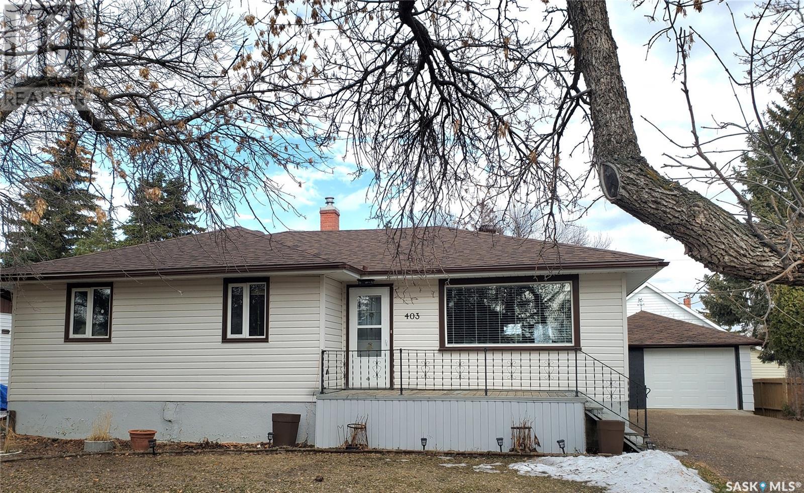 403 1st Street S Property Photo