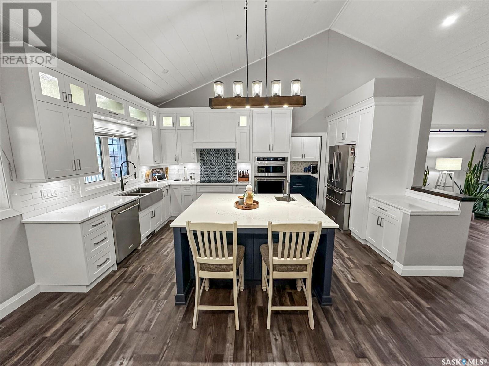 300 Mcelheran Drive Property Photo 11
