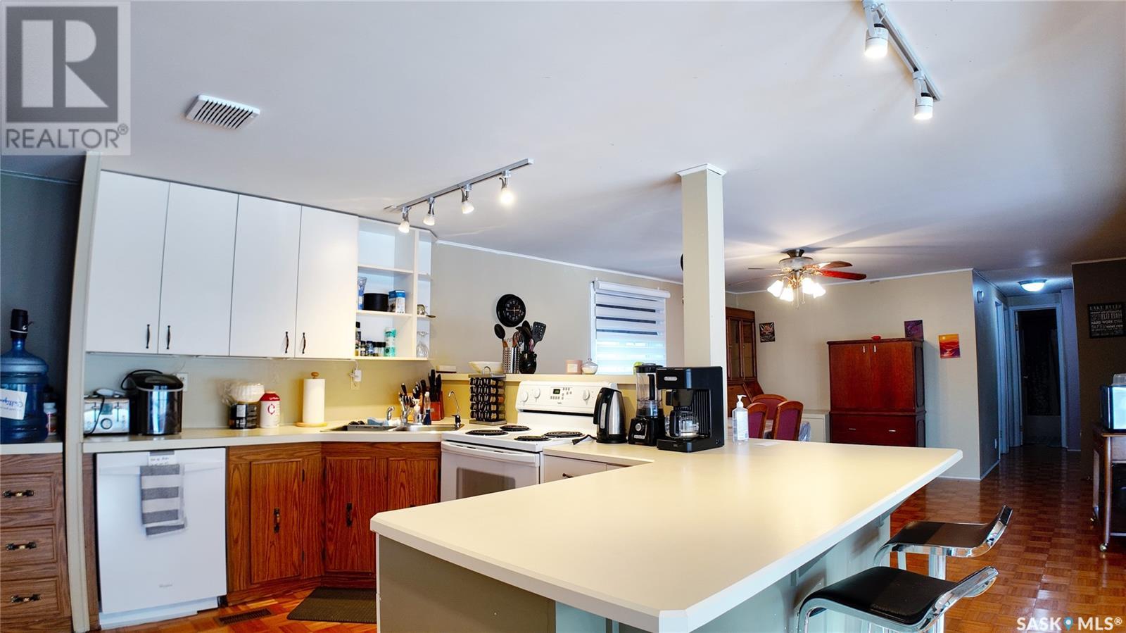 671-681 Aqualane Avenue Property Photo 10