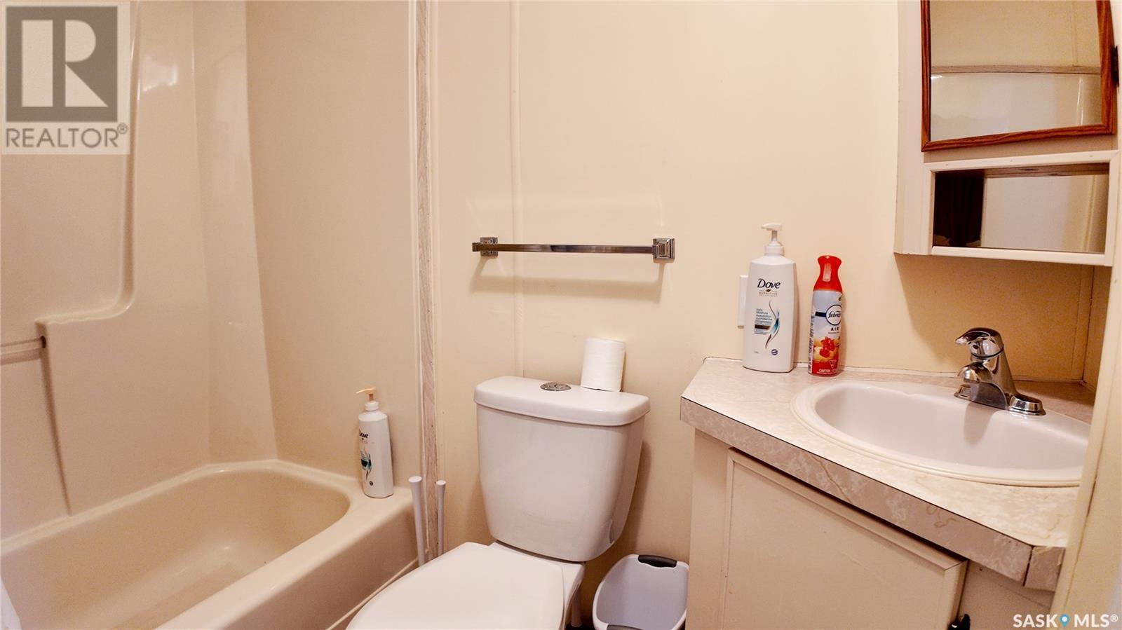 671-681 Aqualane Avenue Property Photo 24