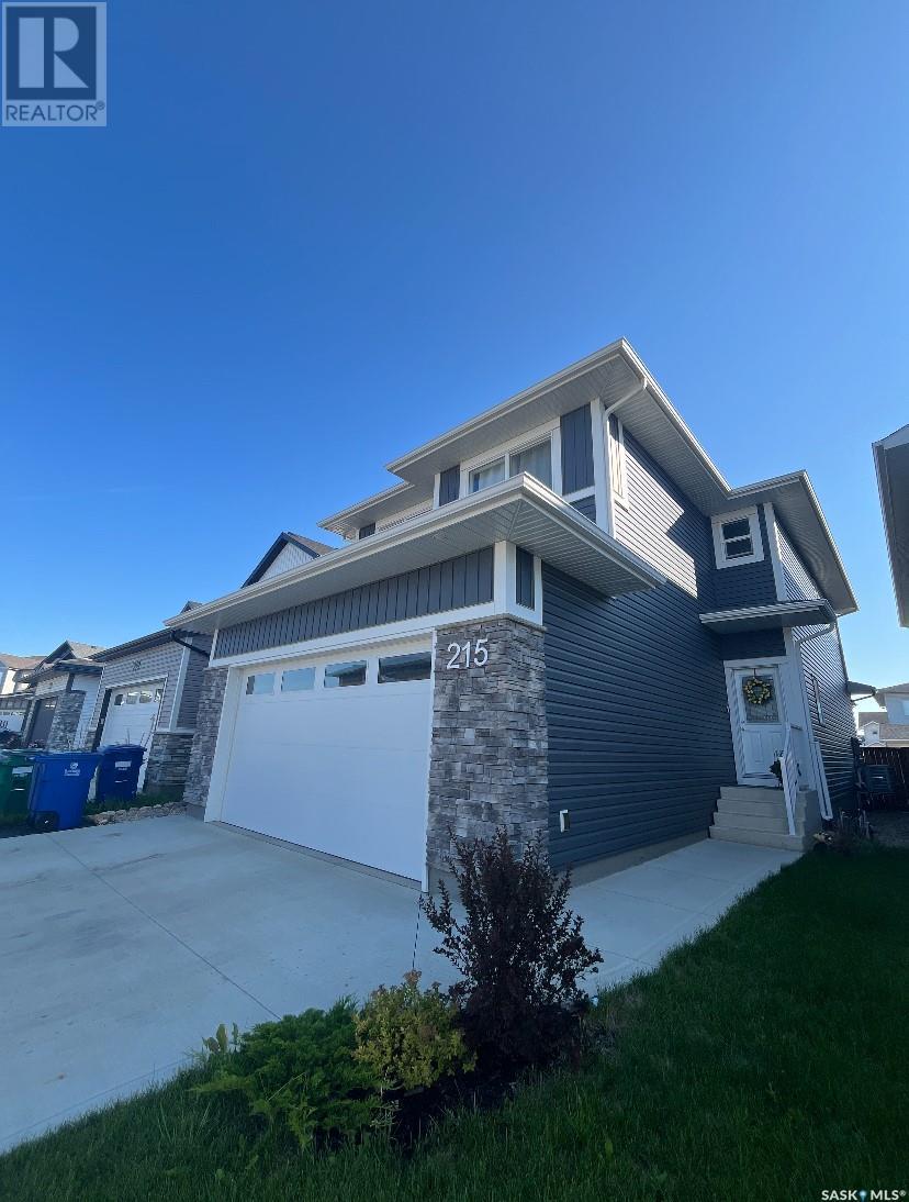 215 Skopik Crescent Property Photo 1