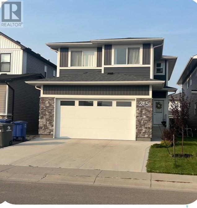 215 Skopik Crescent Property Photo 2