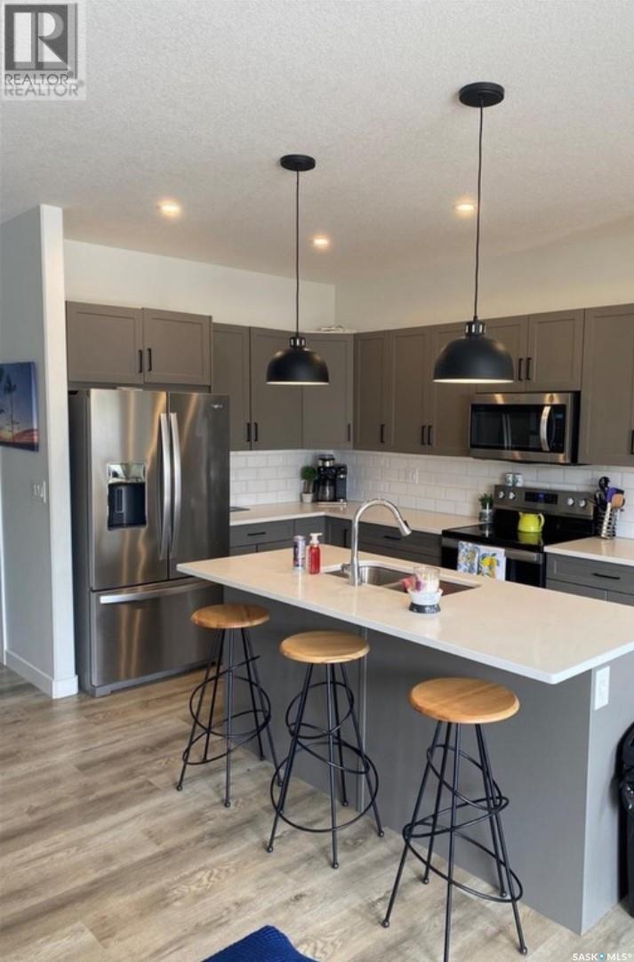 215 Skopik Crescent Property Photo 11