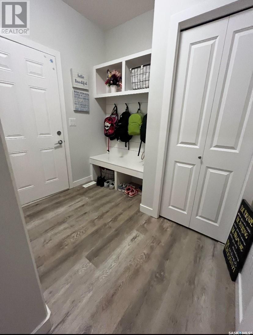 215 Skopik Crescent Property Photo 25