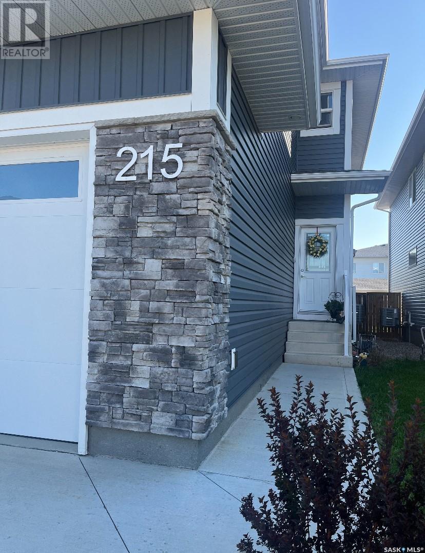 215 Skopik Crescent Property Photo 31