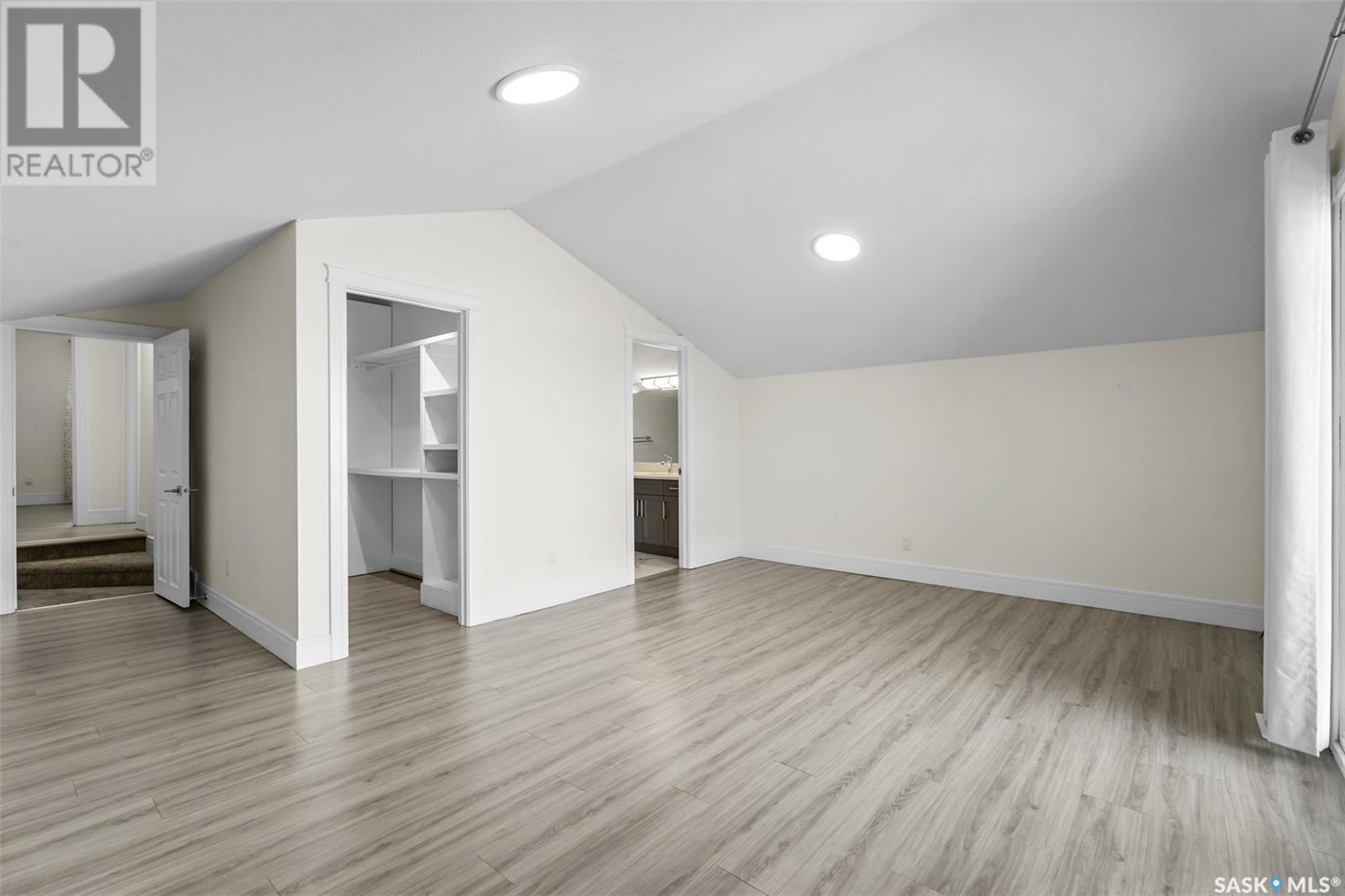 305075 Mierau Road Property Photo 13