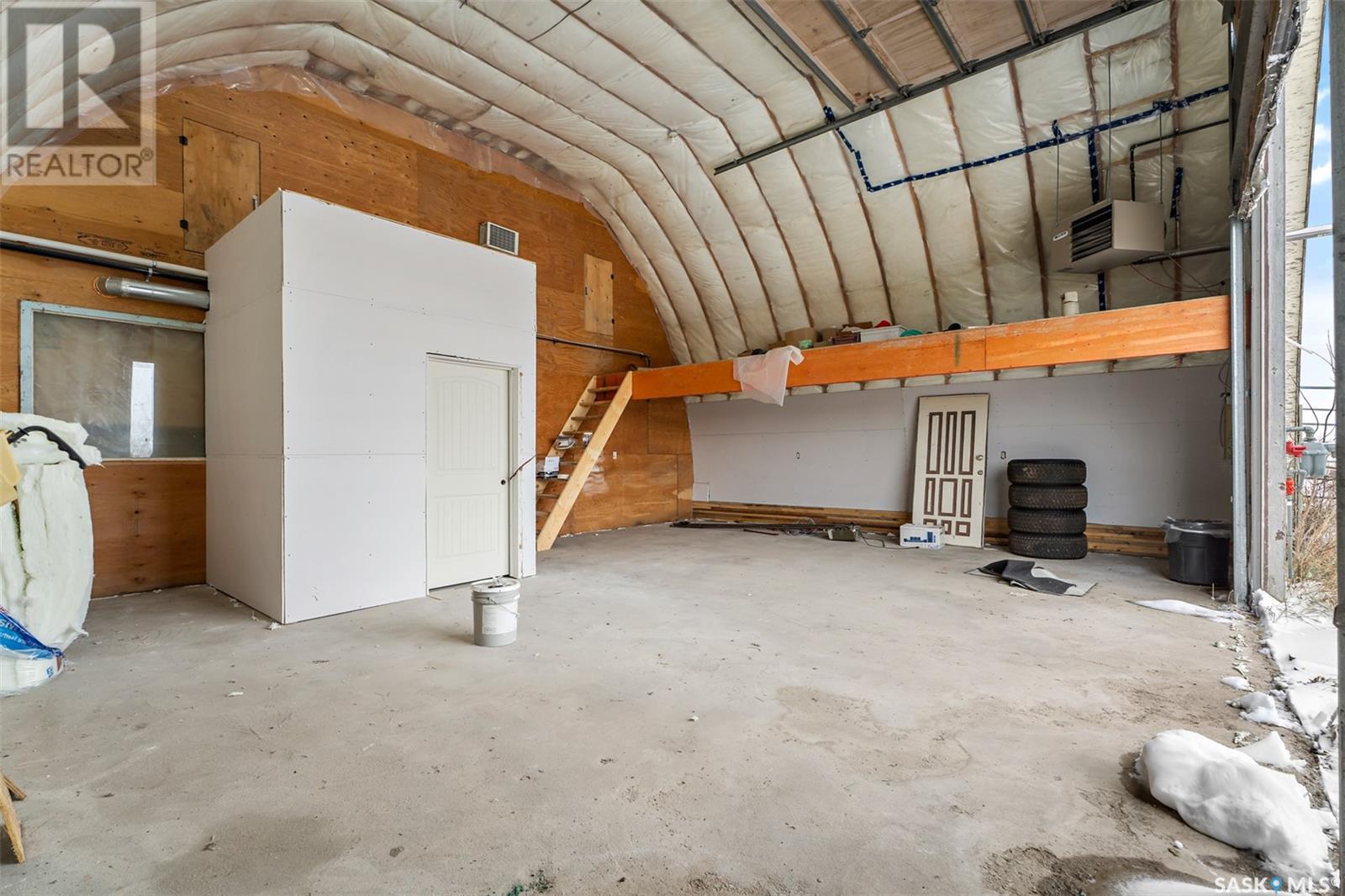 305075 Mierau Road Property Photo 44