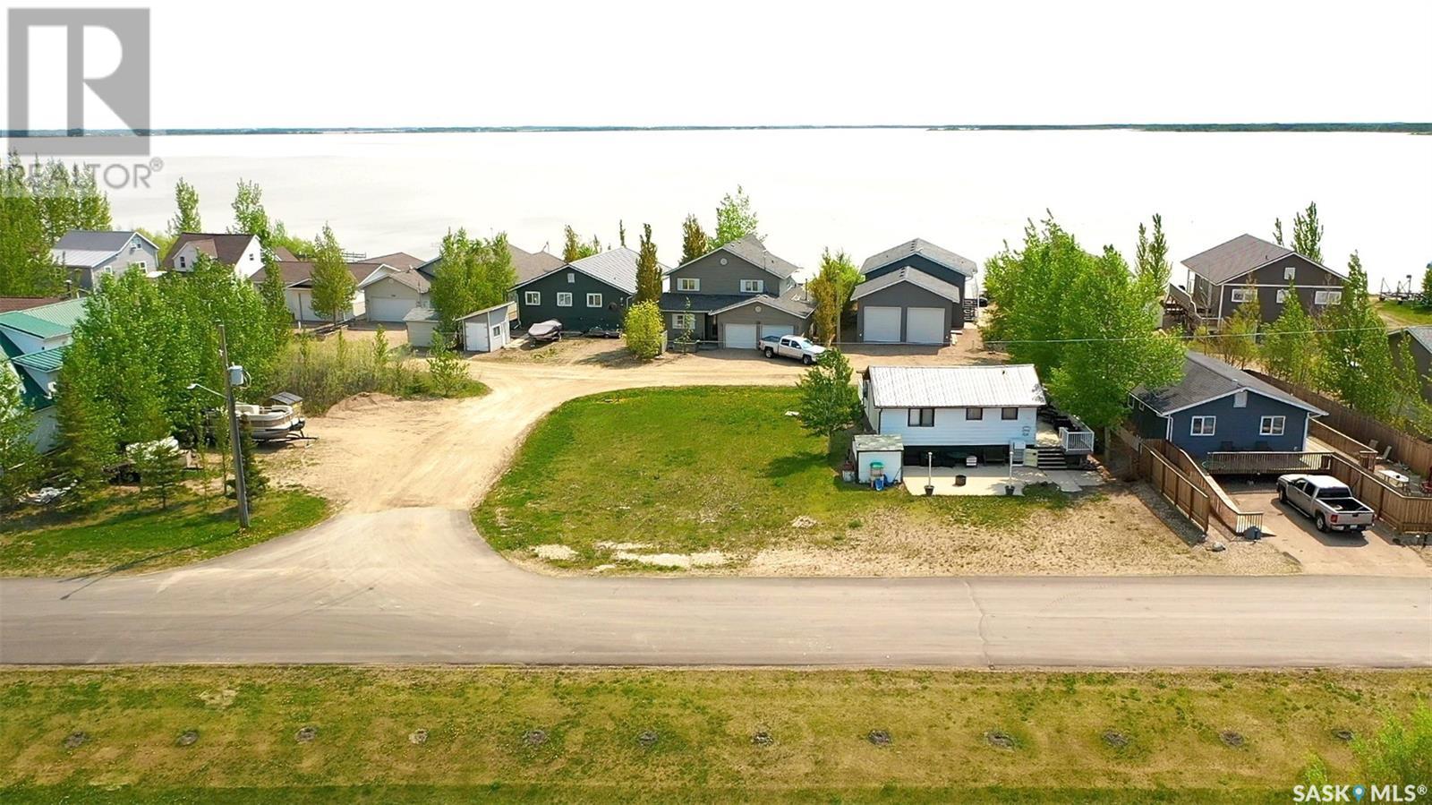 245 Lakeshore Drive Property Photo 4