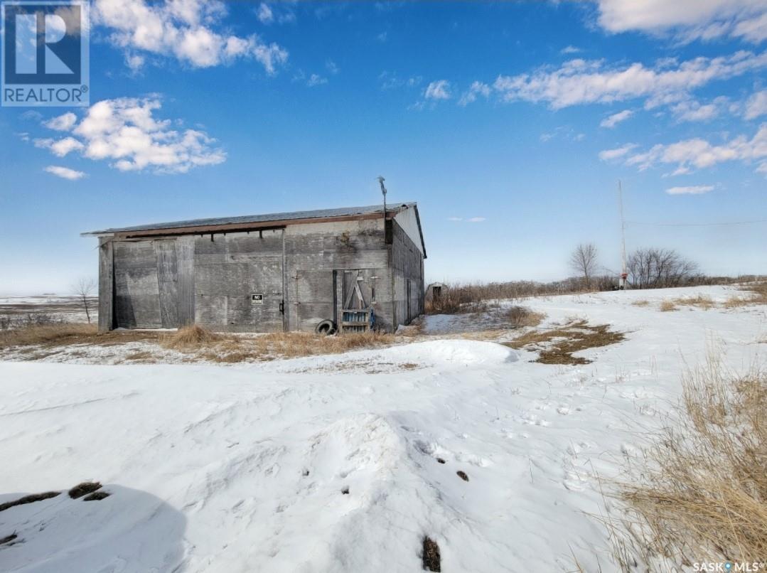 Old Bowey Homestead In The Rm Of Senlac No.411 Property Photo 2