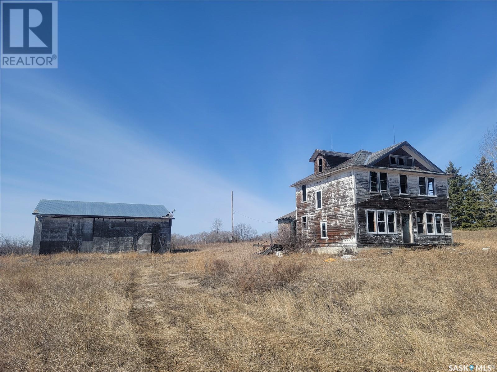 Old Bowey Homestead In The Rm Of Senlac No.411 Property Photo 3