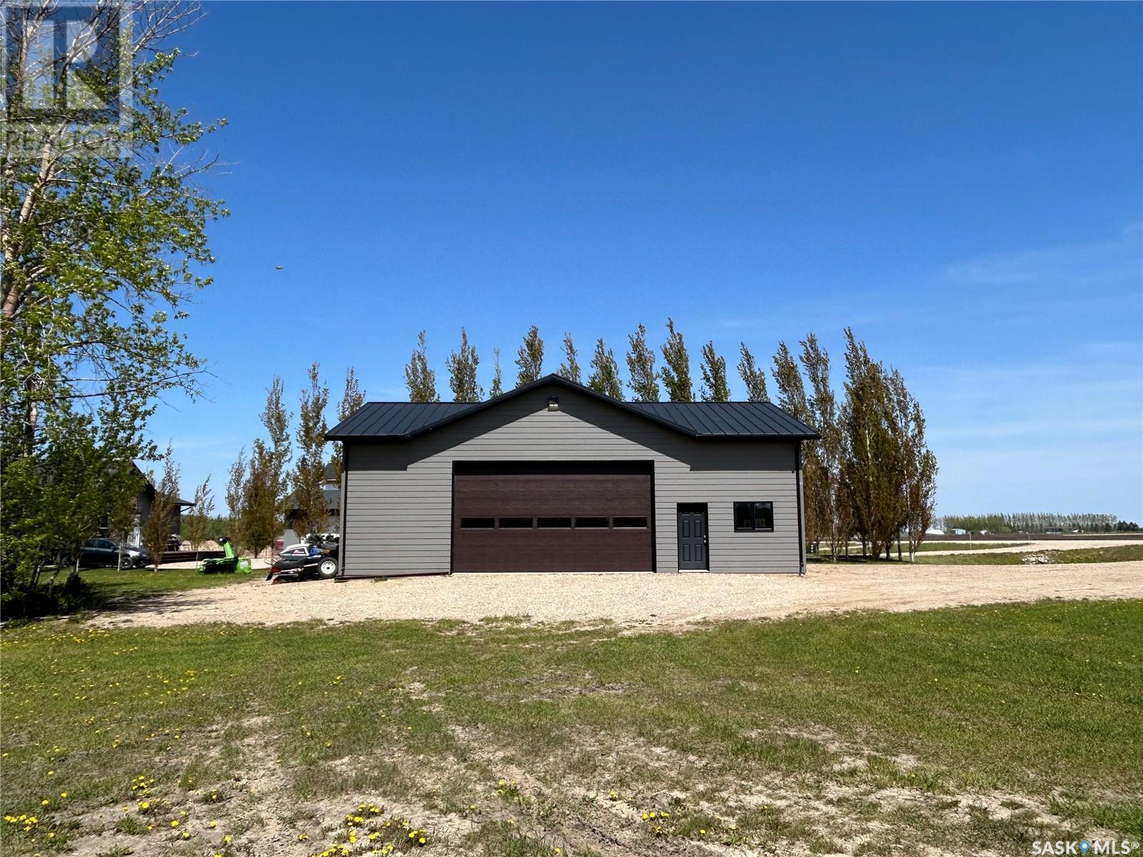 39 Pape Drive Property Photo 8