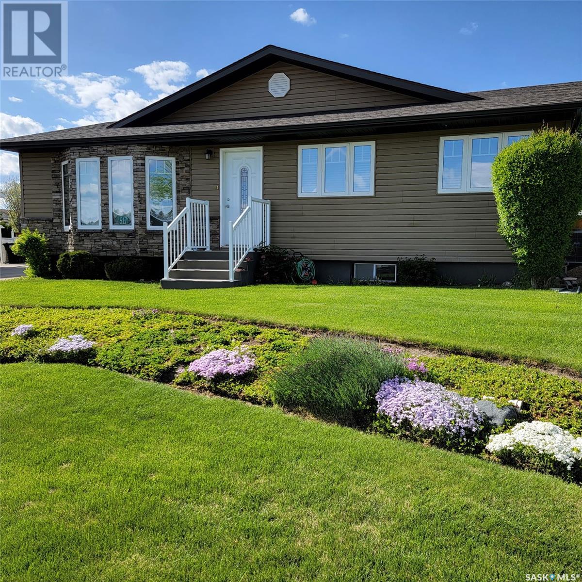 517 8th Avenue Property Photo 1