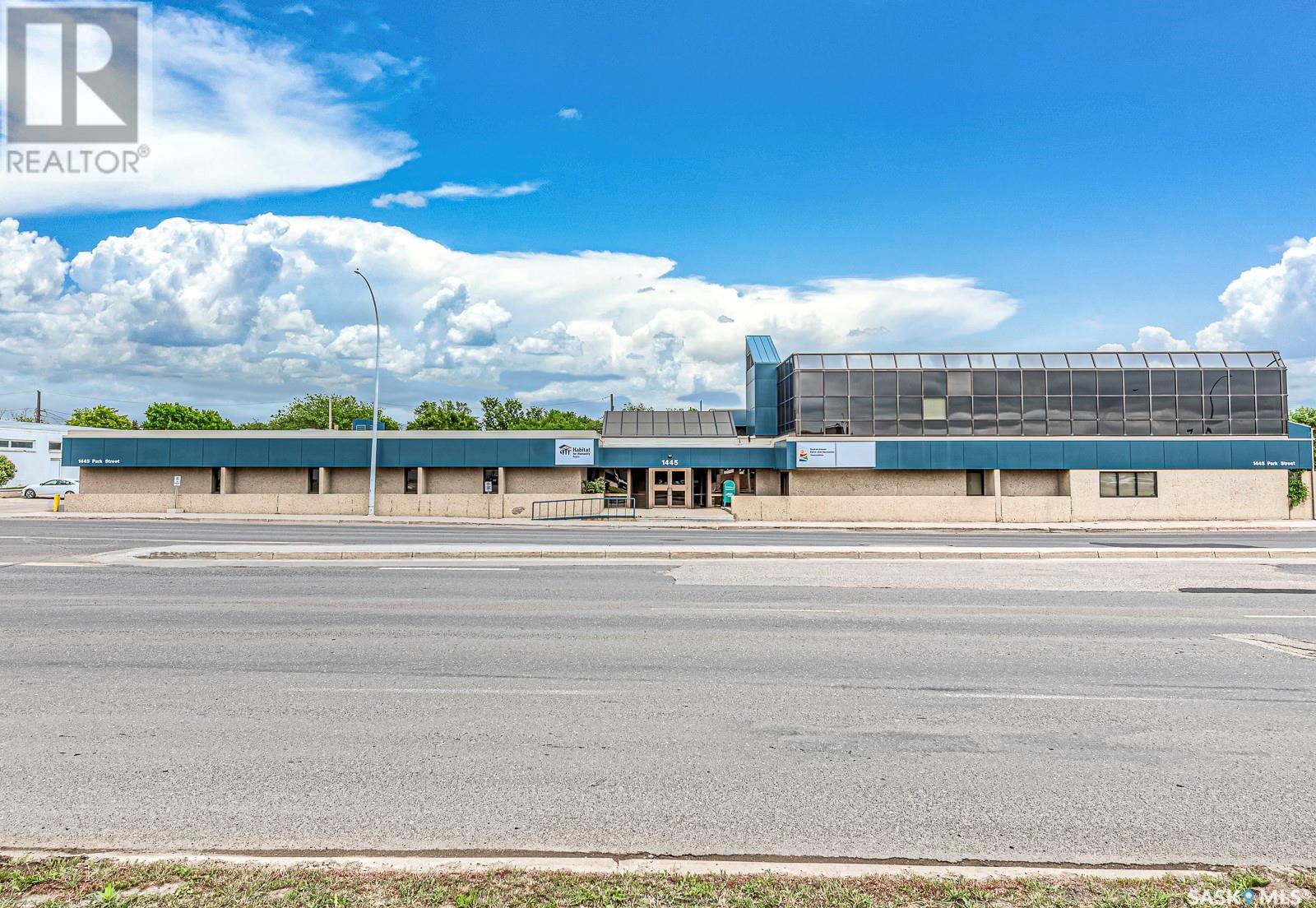 100 1445 Park Street Property Photo 1