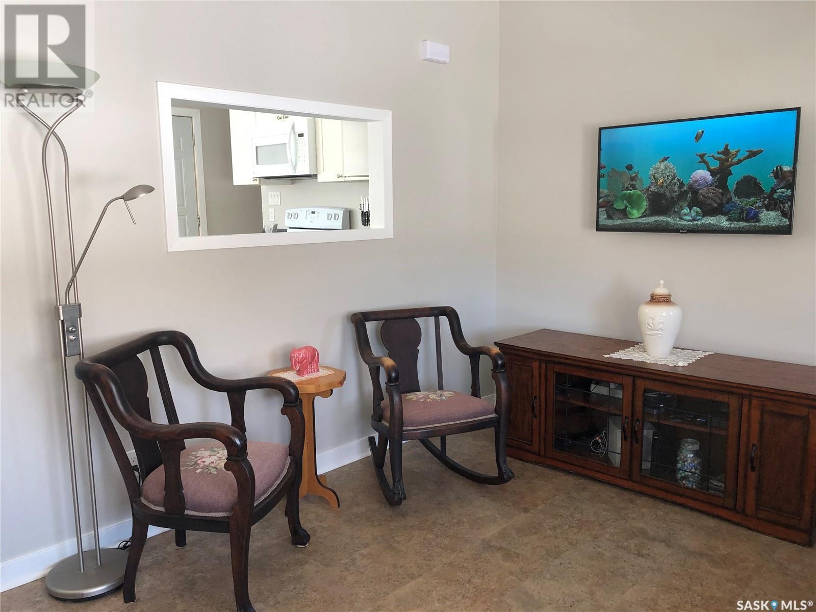418 2nd Street Property Photo 6