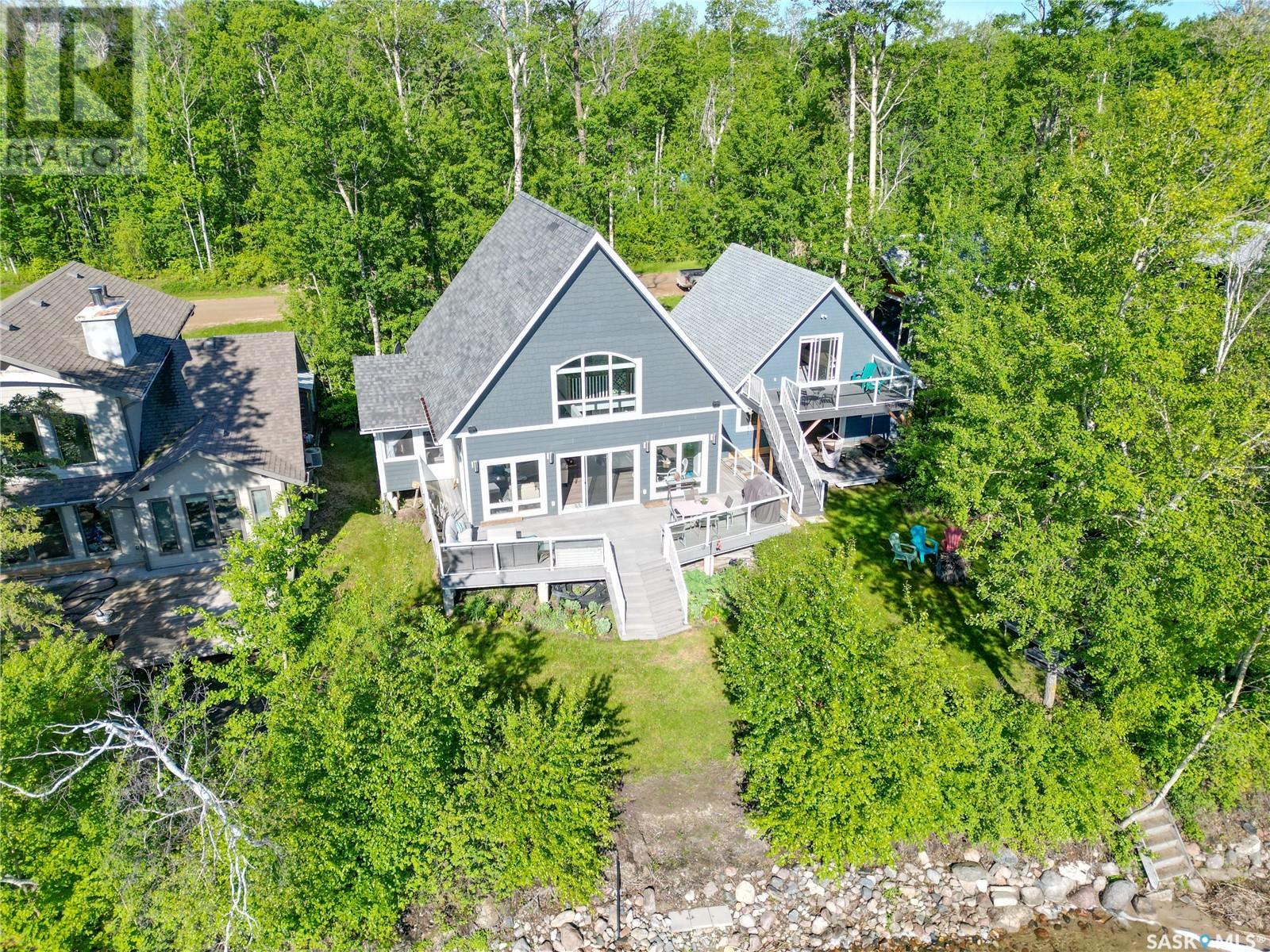 4 Wilson CRESCENT